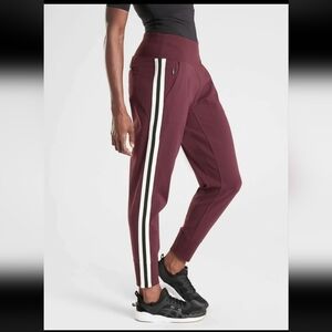 Sold Out Athleta Womens Venice Side Stripe Jogger Antique Burgundy Small